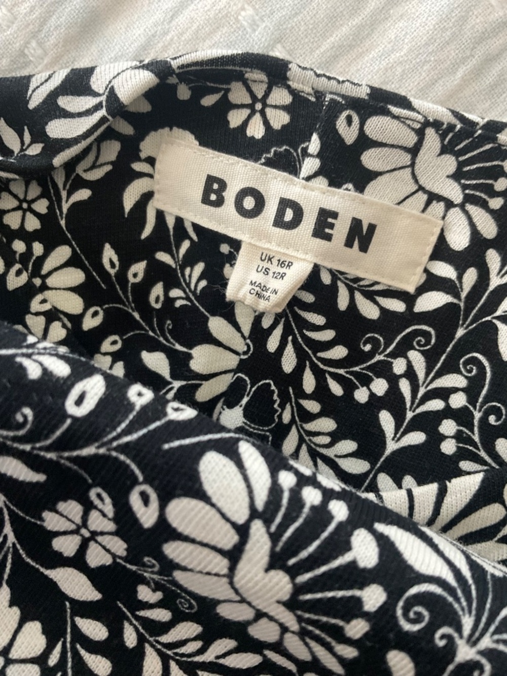 Boden Black & White Floral Print Dress - Picture 4 of 5